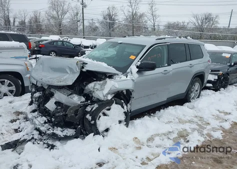 2023 Jeep Grand Cherokee L Laredo 4X4 z USA, uszkodzony, nr VIN 1C4RJKAG6P8828545